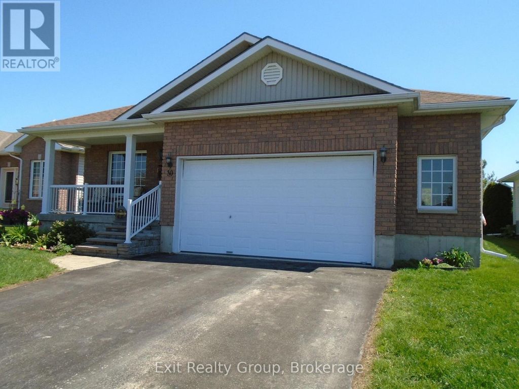 30 Aletha Drive, Prince Edward County (wellington Ward)