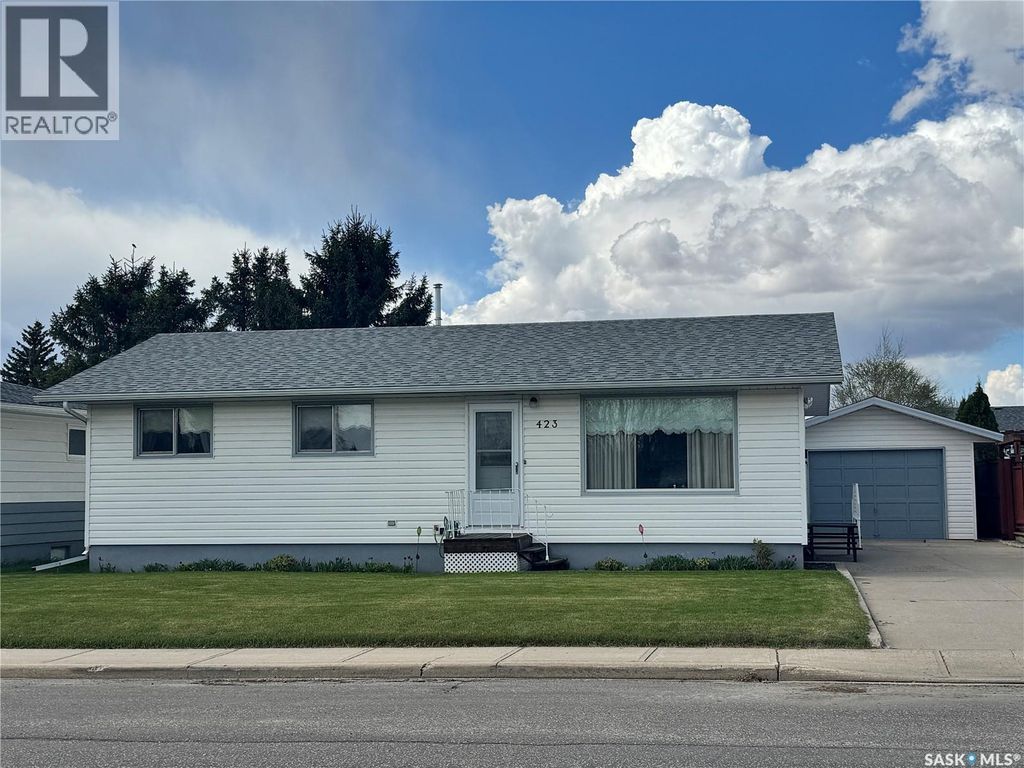423 7th Avenue W, Biggar