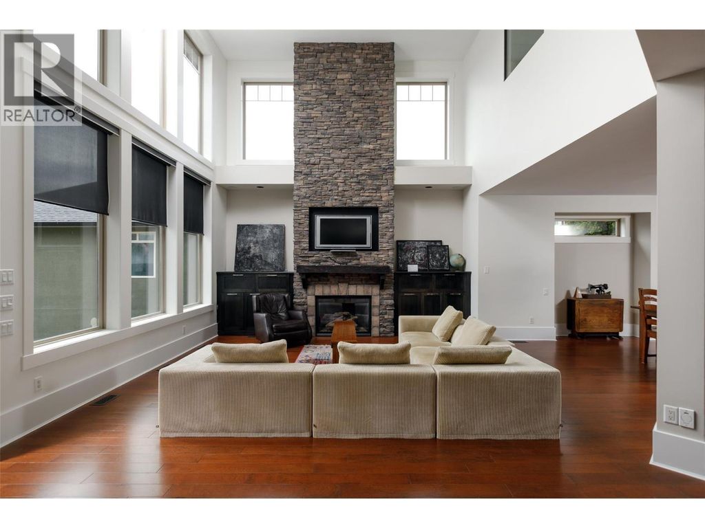 3192 Vineyard View Drive, West Kelowna