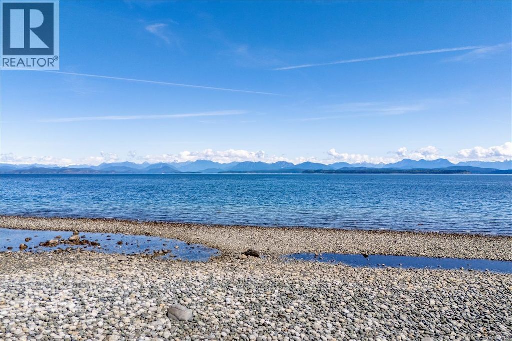 145 Petroglyph Way, Quadra Island