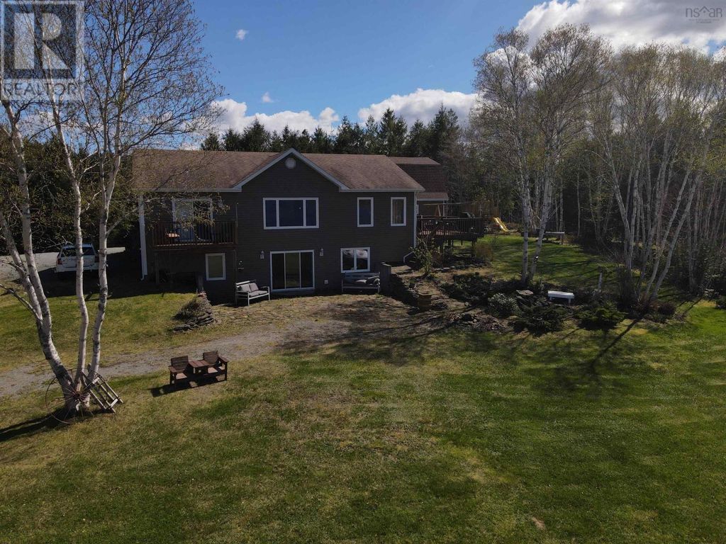 448 Grand Mira South Rd Road, Juniper Mountain