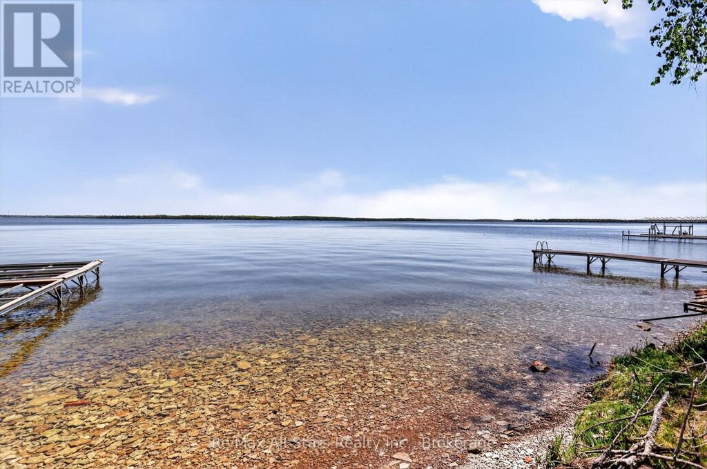 26 Lake Street, Kawartha Lakes (bexley)