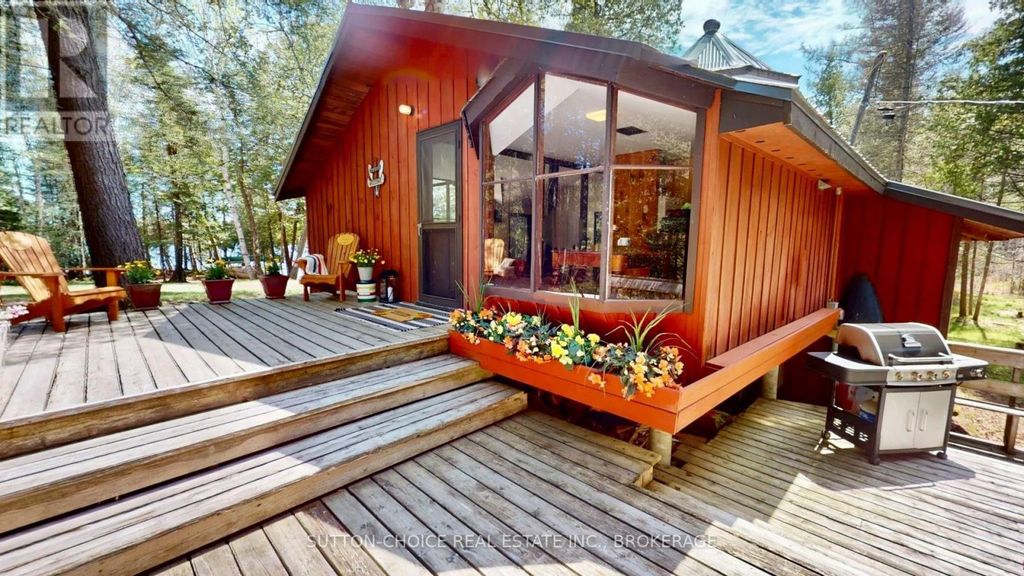 104 Hemlock Island, East Ferris