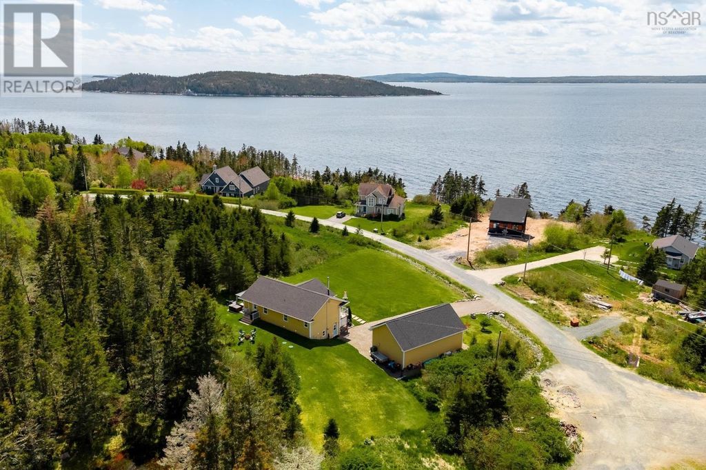 45 Amys Drive, Hacketts Cove