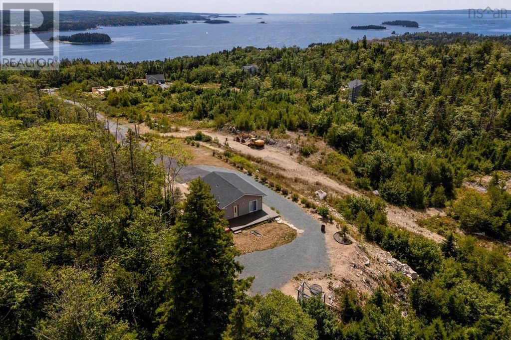 166 Hillside Drive, Boutiliers Point