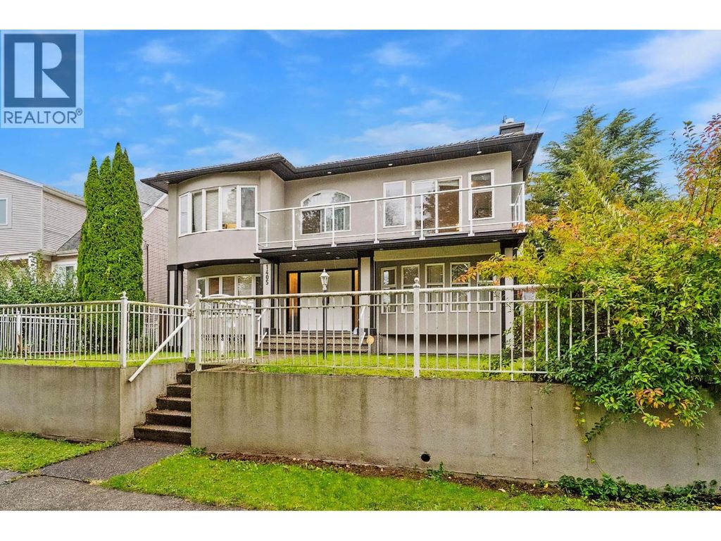 1405 Edinburgh Street, New Westminster