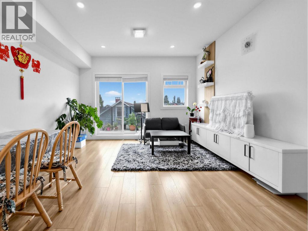 15 6288 Beresford Street, Burnaby