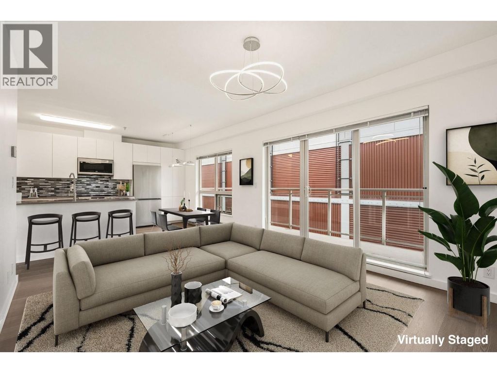 303 1033 St. Georges Avenue, North Vancouver