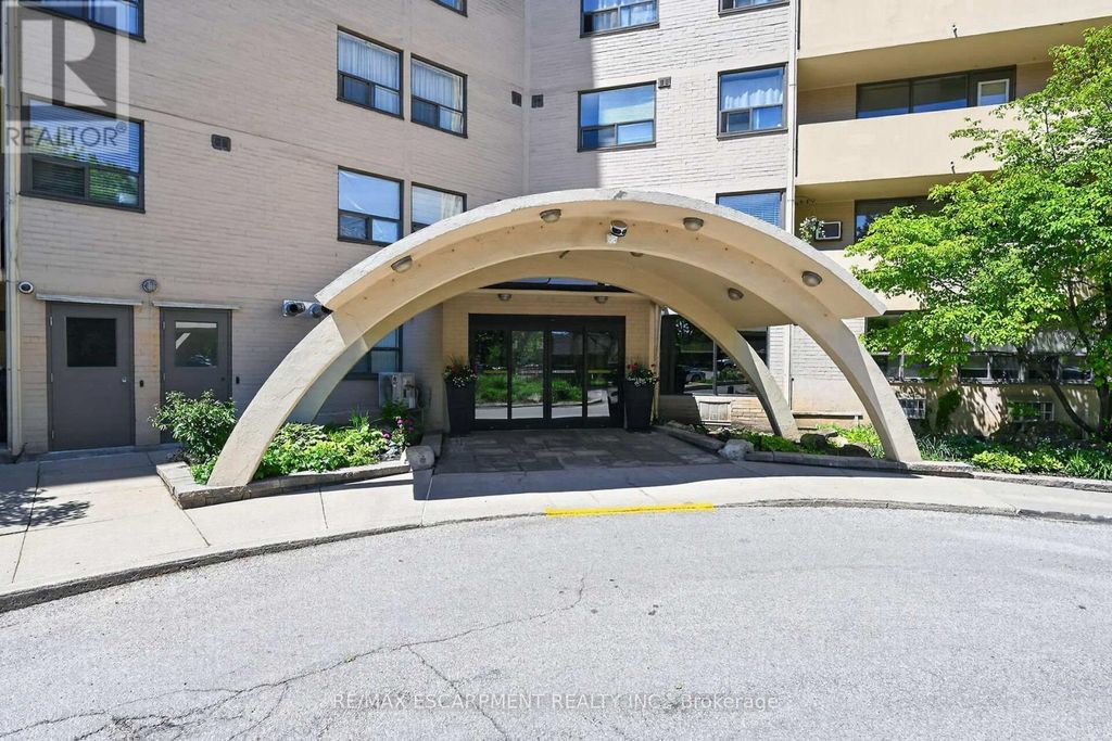 101 - 700 Dynes Road, Burlington (roseland)