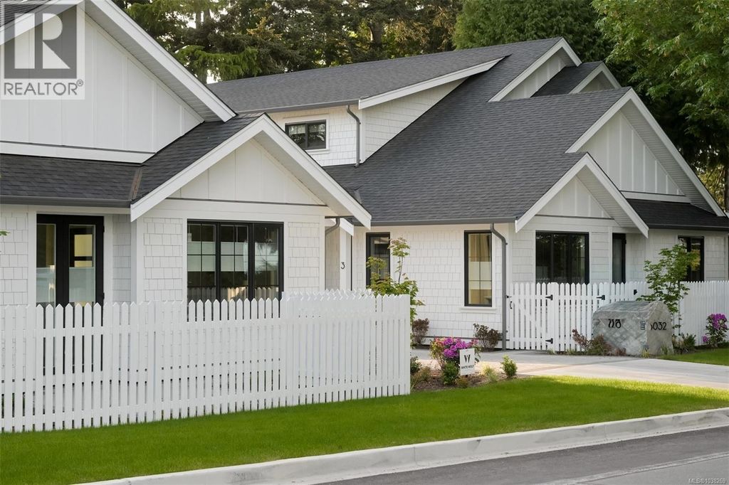 3 5032 Wesley Rd, Saanich