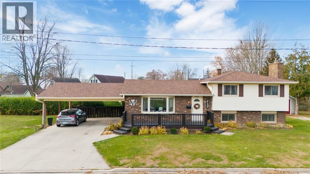 671 Nelson Street, Wallaceburg