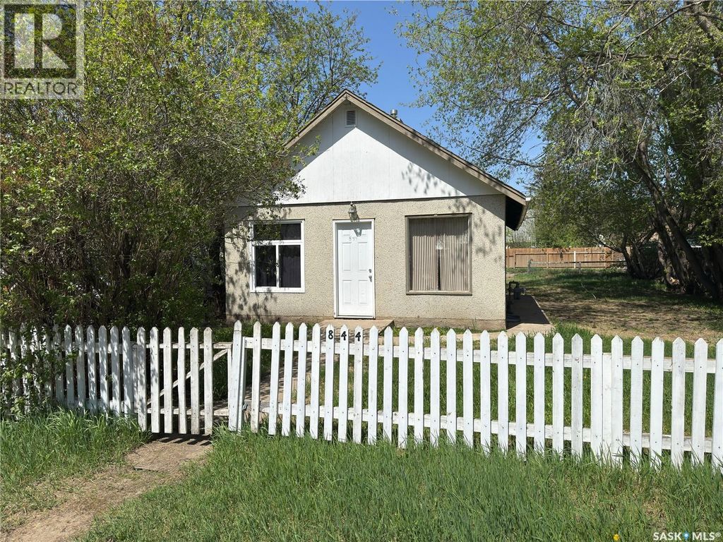 844 13th Street W, Prince Albert