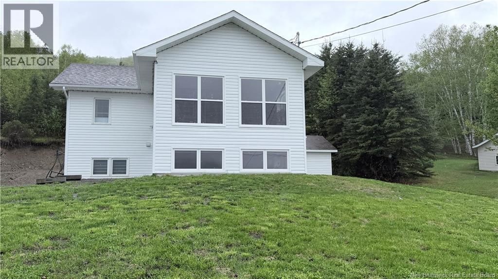 5952 Route 120, Lac Baker