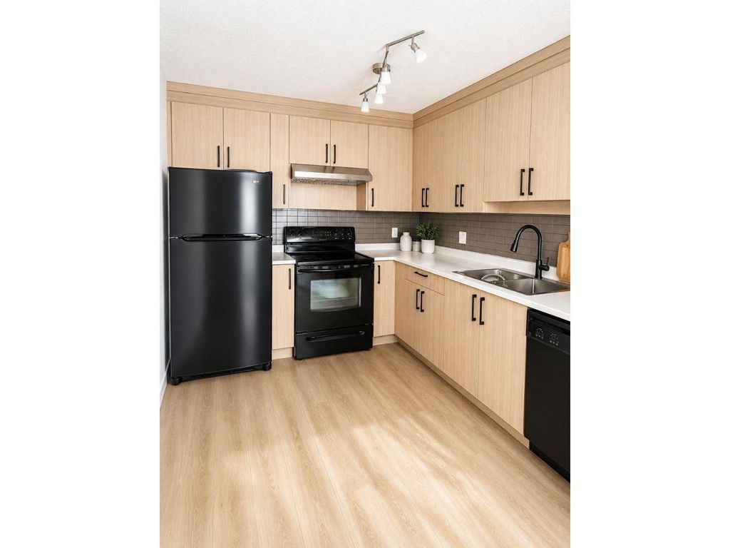 1801 13618 100 Avenue, Surrey