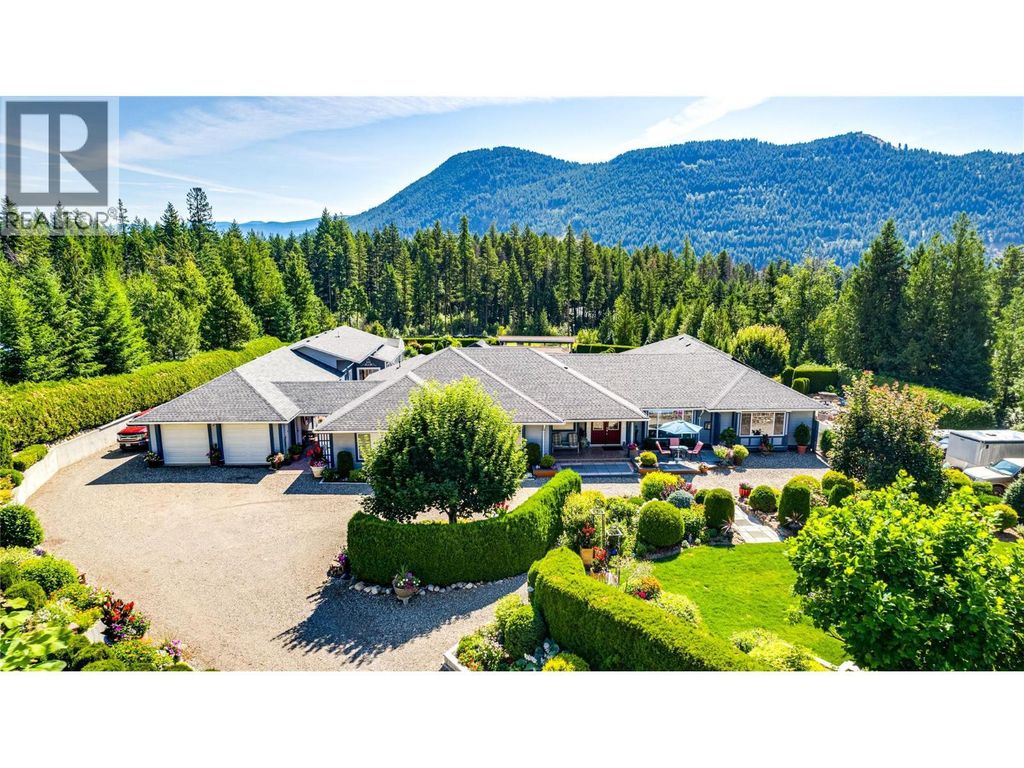 39 Ladyslipper Road, Lumby