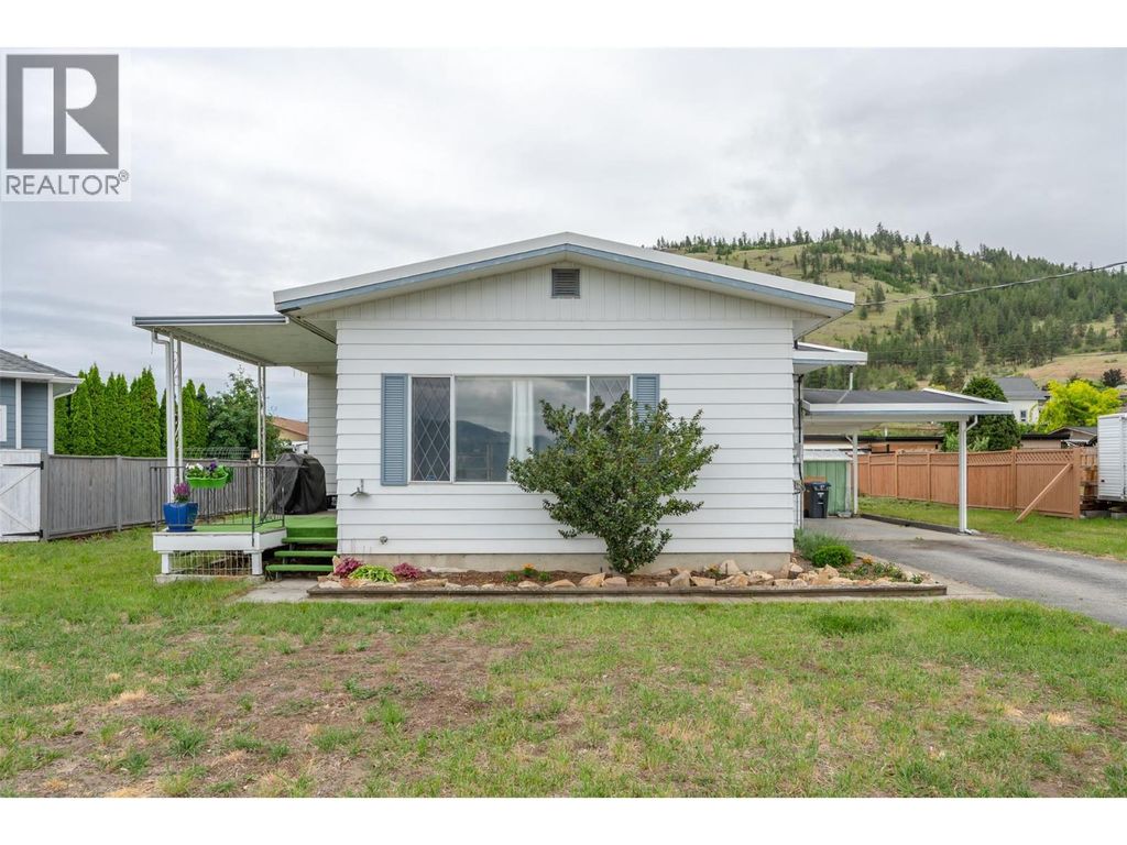 7503 Howis Crescent, Summerland