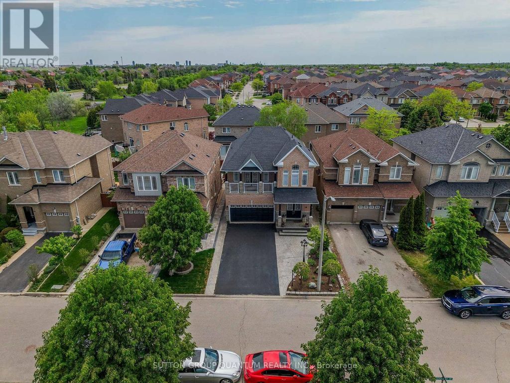35 Devonsleigh Drive, Brampton (fletcher's Meadow)