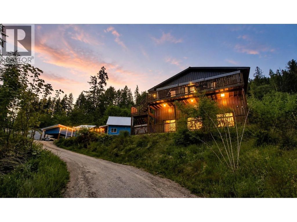 6421 Sunshine Drive, Balfour