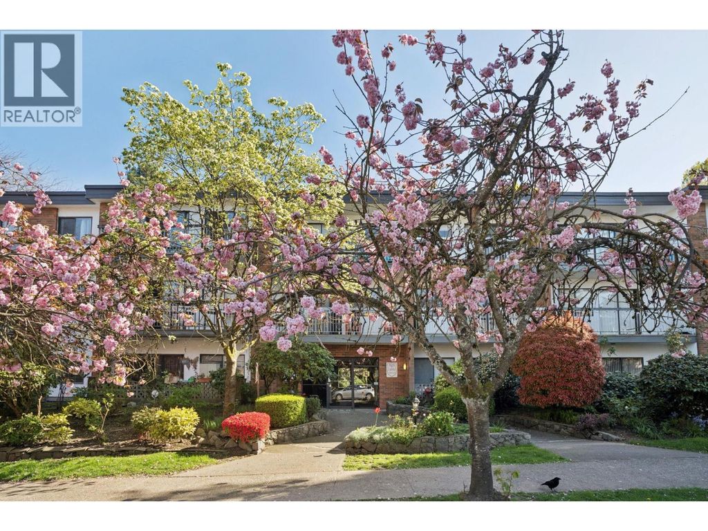 213 1950 W 8th Avenue, Vancouver