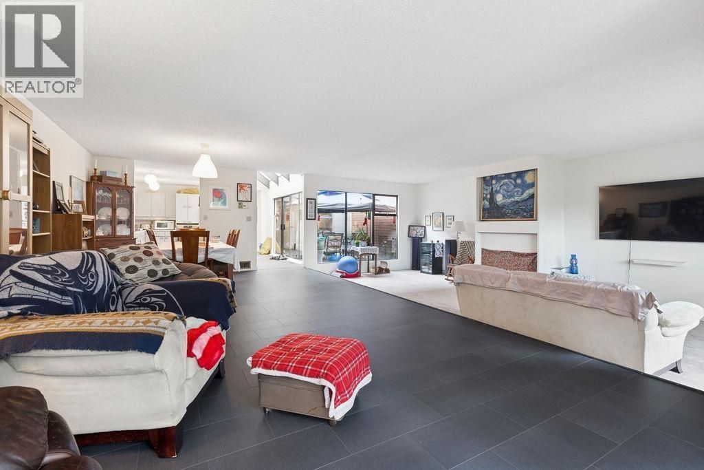 6626 Turnberry Crescent, Vancouver