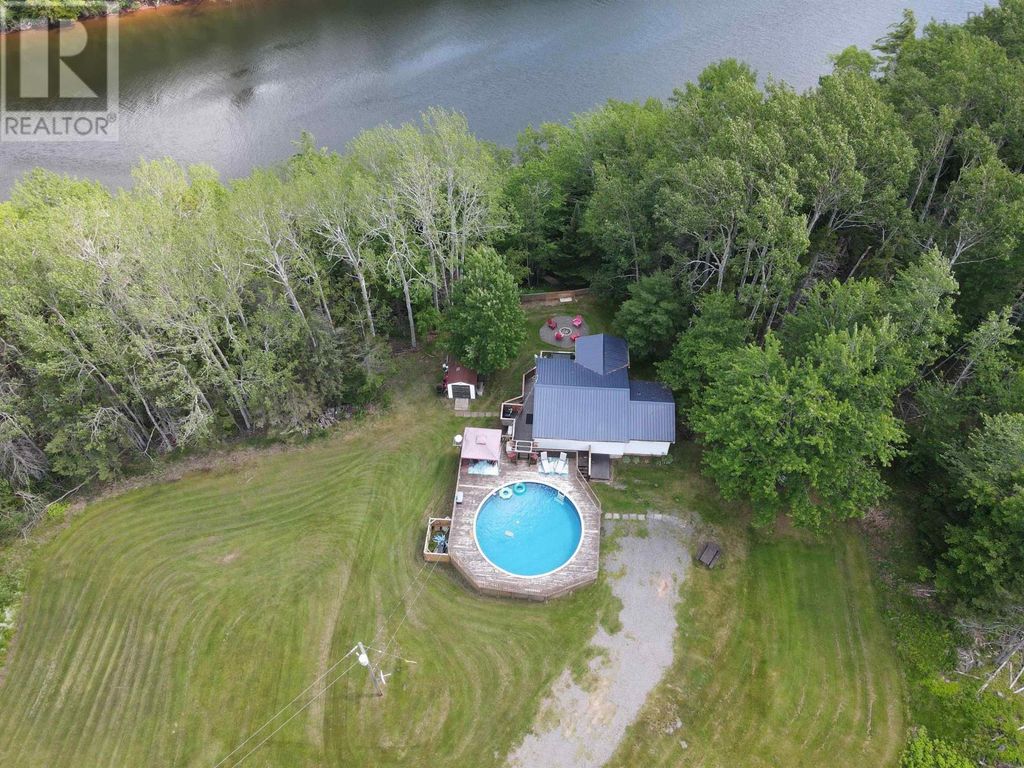 1156 Tattrie Settlement Road, French River