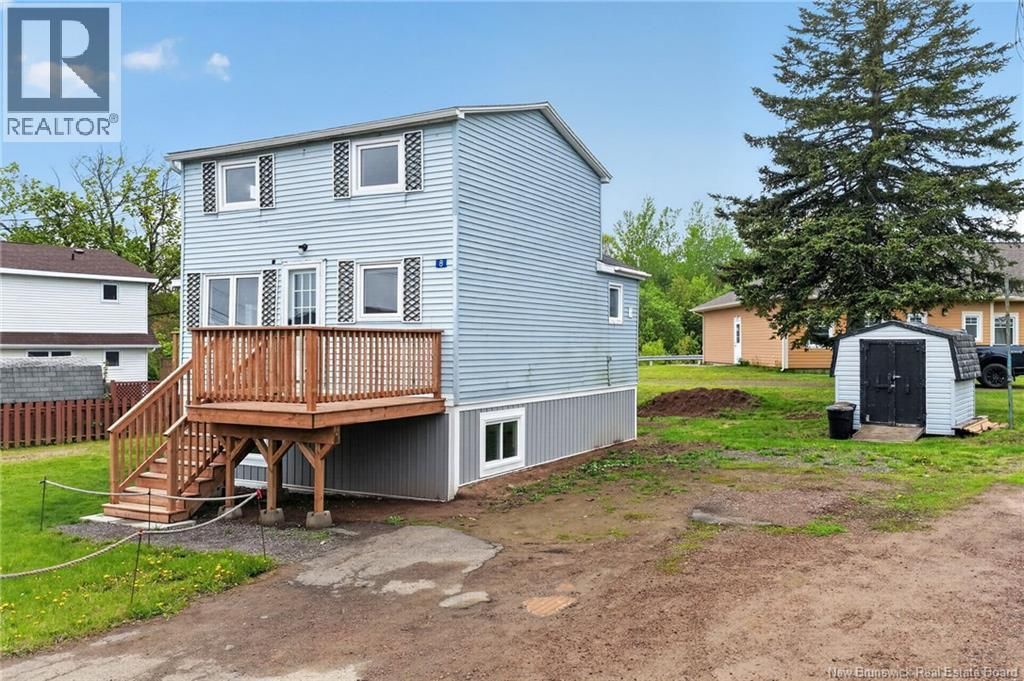 8 Nowlan Avenue, Bouctouche