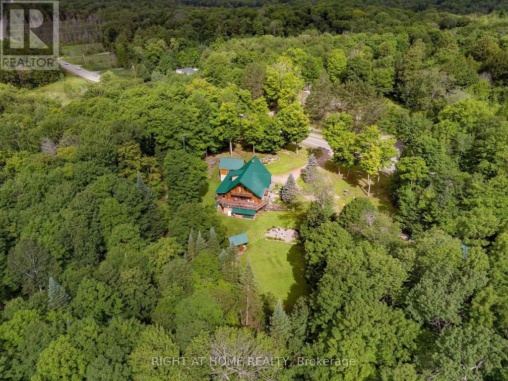 1696 Highway 118 E, Bracebridge (draper)