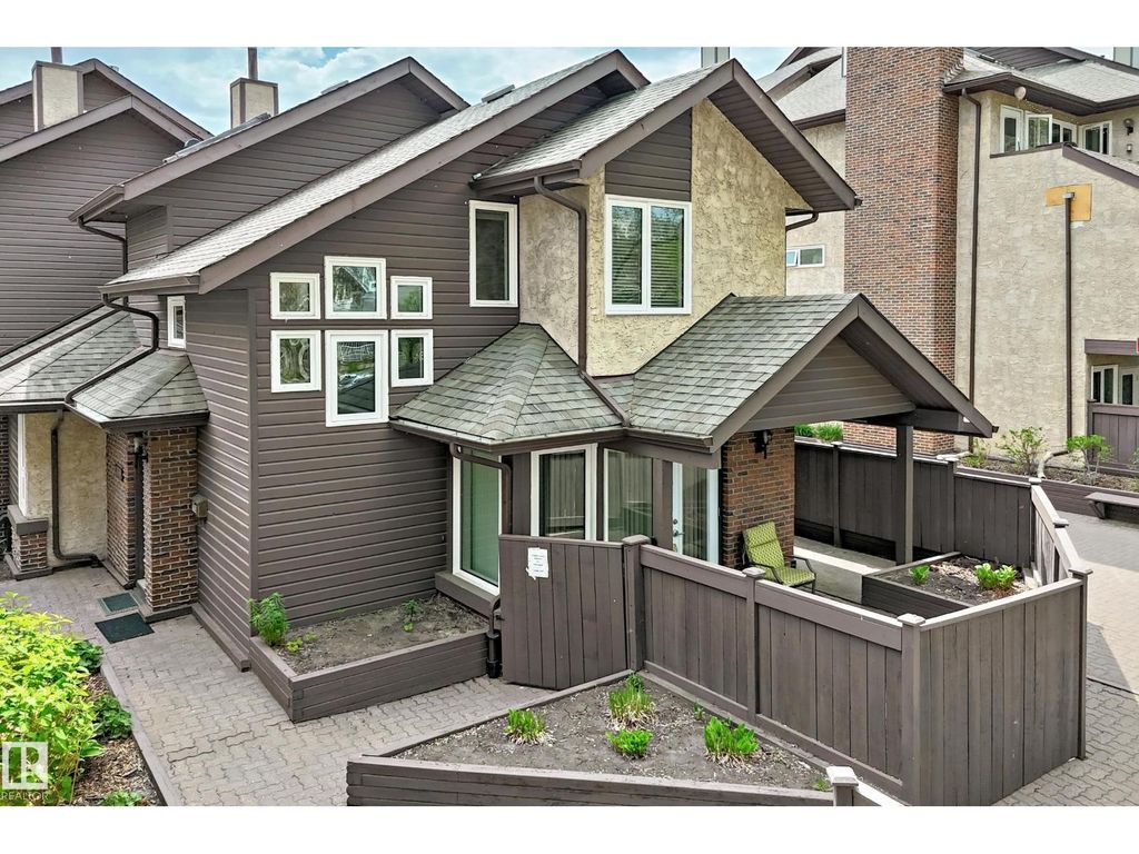 7930 111 St Nw, Edmonton