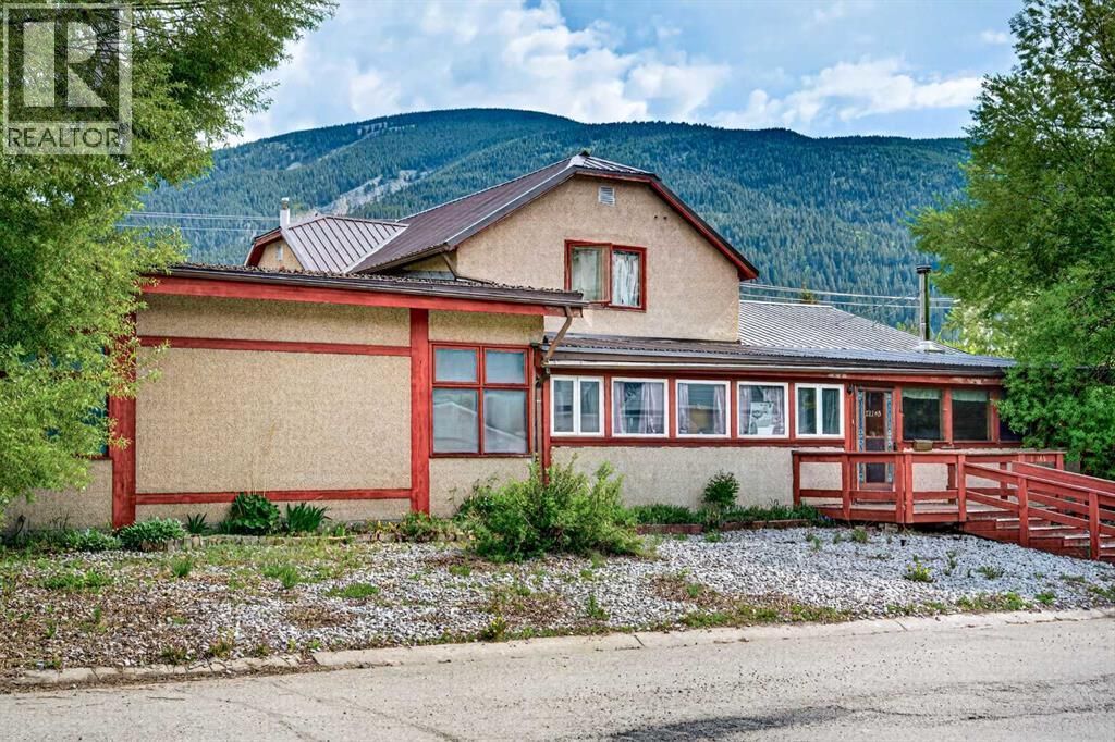 12145 21ave, Blairmore