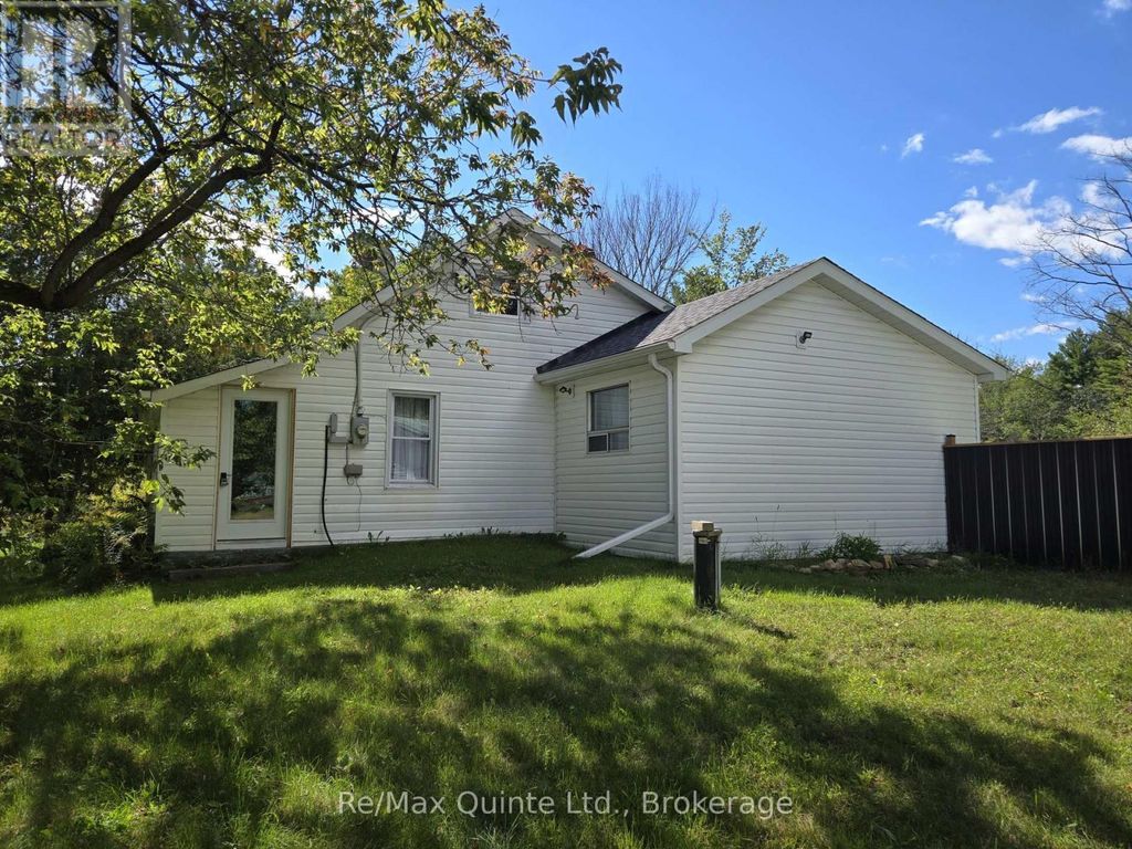 112959 Highway 7 Highway, Addington Highlands