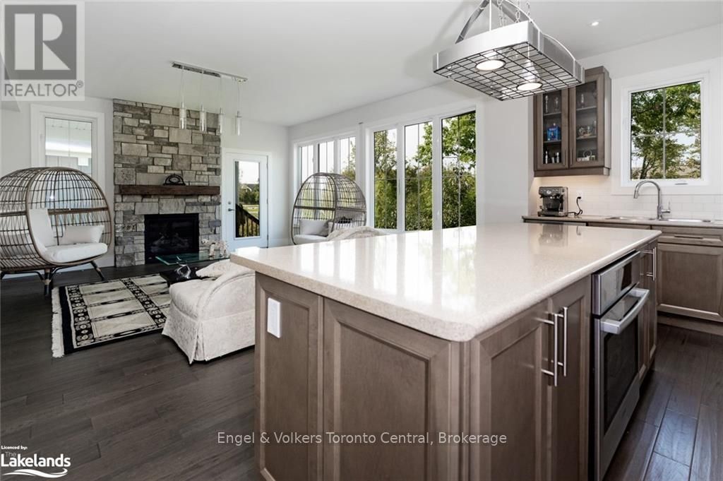 364 Yellow Birch Crescent, Blue Mountains