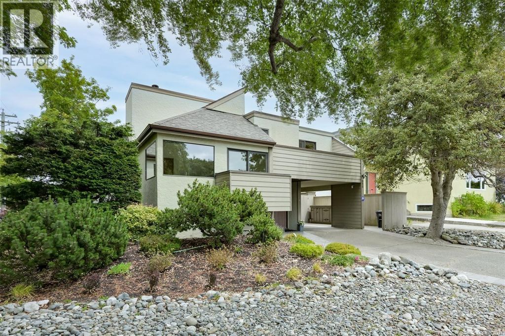 558 Dallas Rd, Victoria