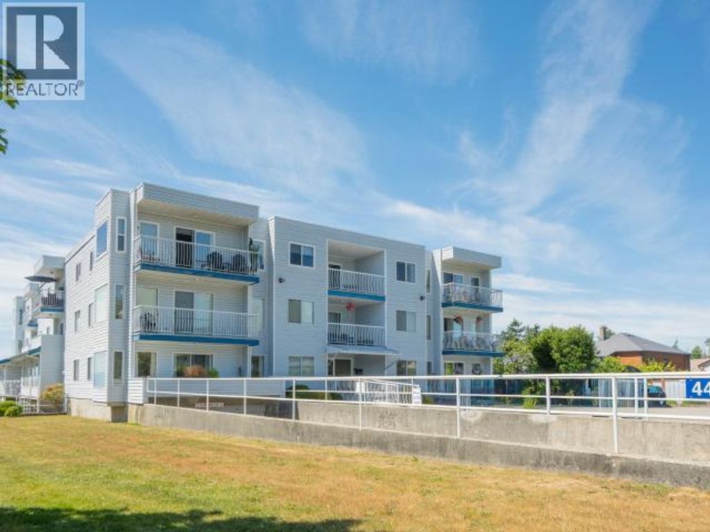 103-4477 Michigan Ave, Powell River