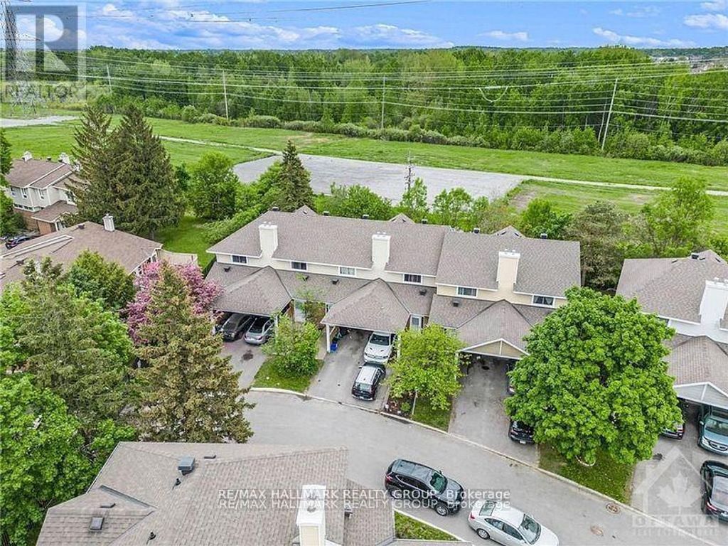 - - 84 Paddington Street, Ottawa