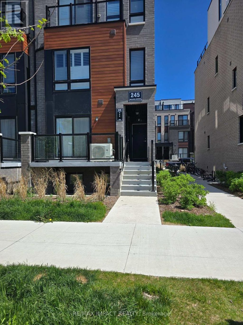2 - 245 Mclevin Avenue, Toronto (malvern)