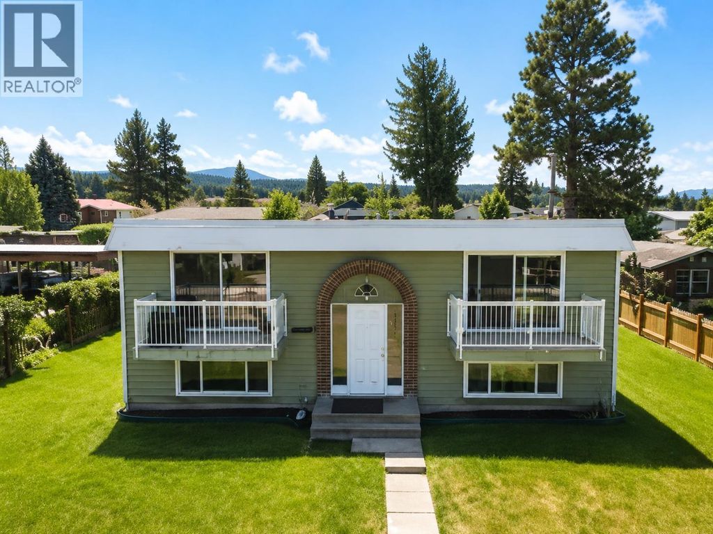 217 8th Street S, Cranbrook