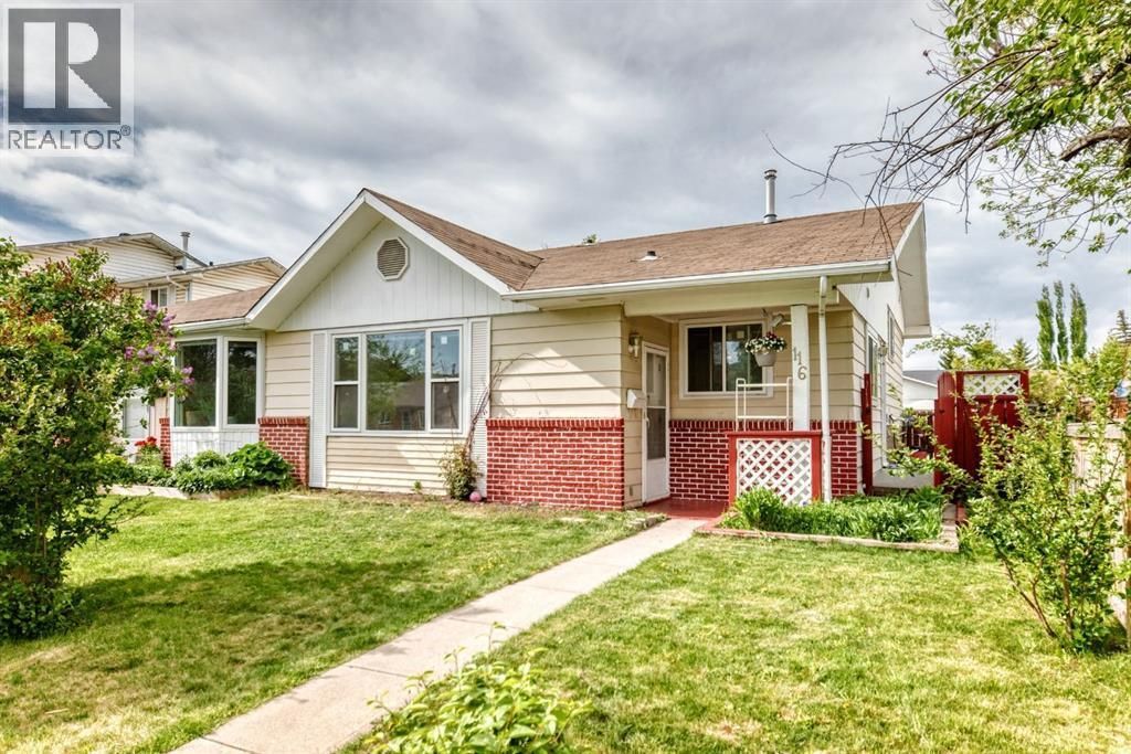 116 Pineson Place Ne, Calgary