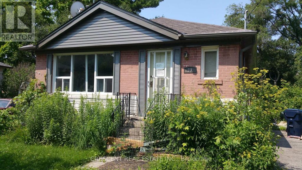 10 Shaver Court, Toronto (islington-City Centre West)