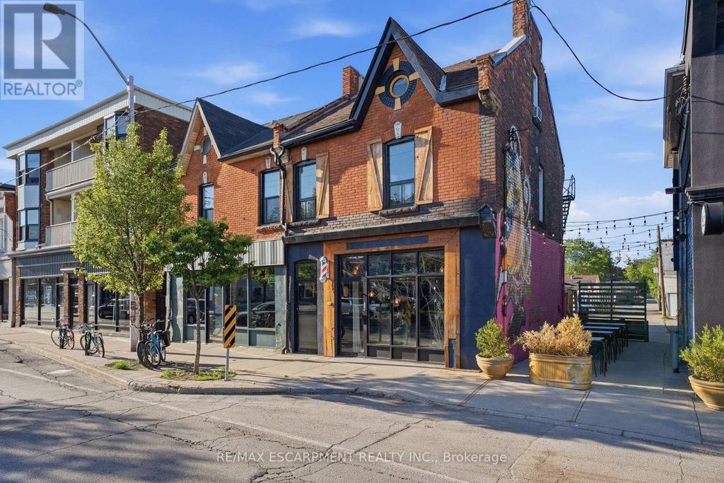 355 Barton Street E, Hamilton (landsdale)