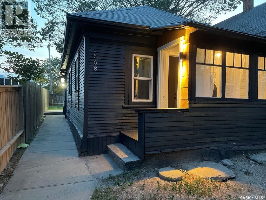 1668 Ottawa Street, Regina