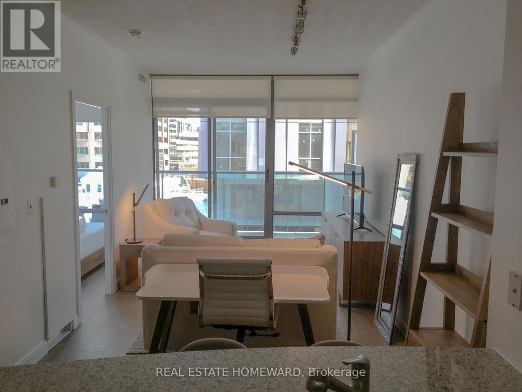 603 - 18 Yorkville Avenue, Toronto (annex)