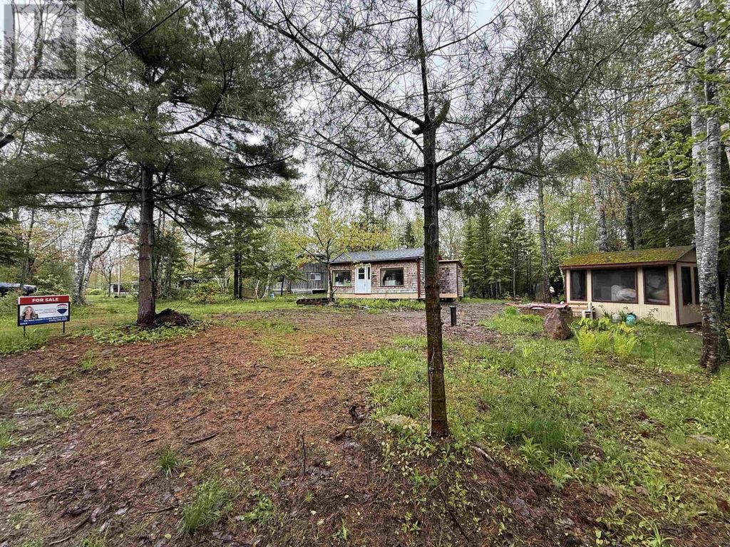 127 Fieldwood Lane, Brule Shore
