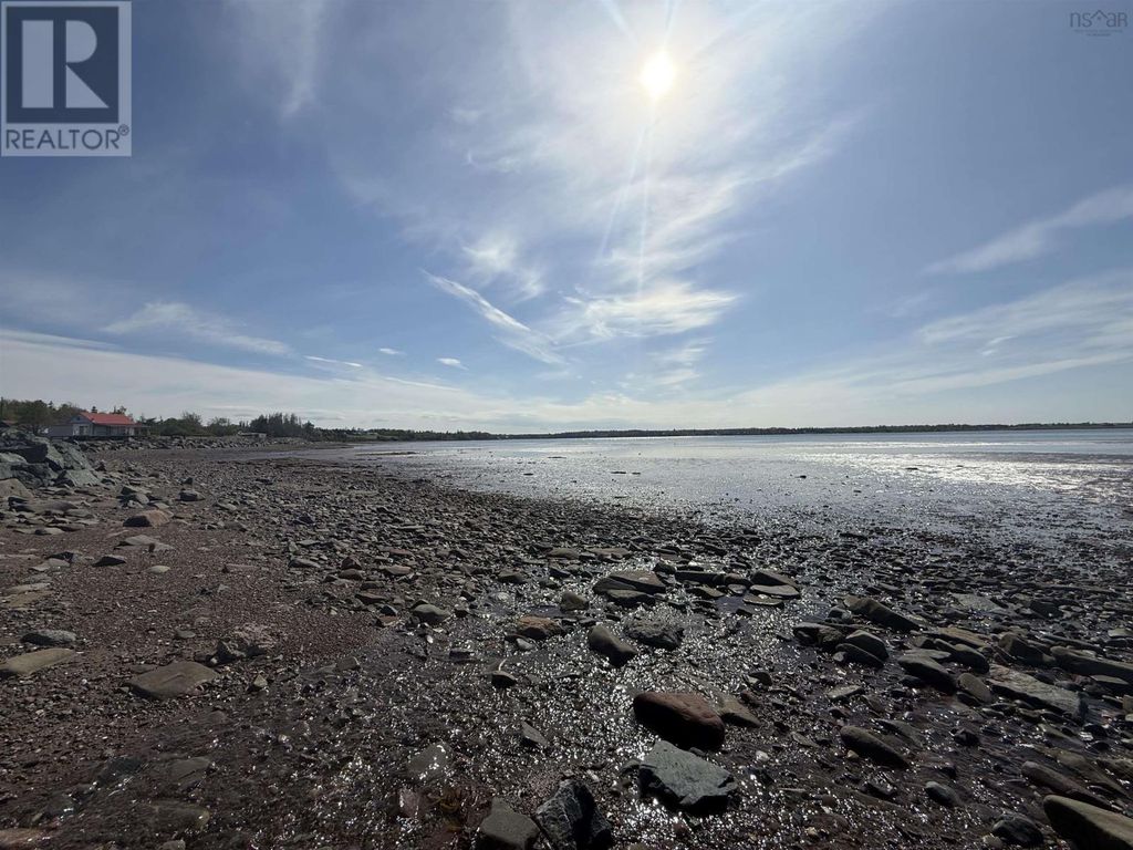 127 Fieldwood Lane, Brule Shore