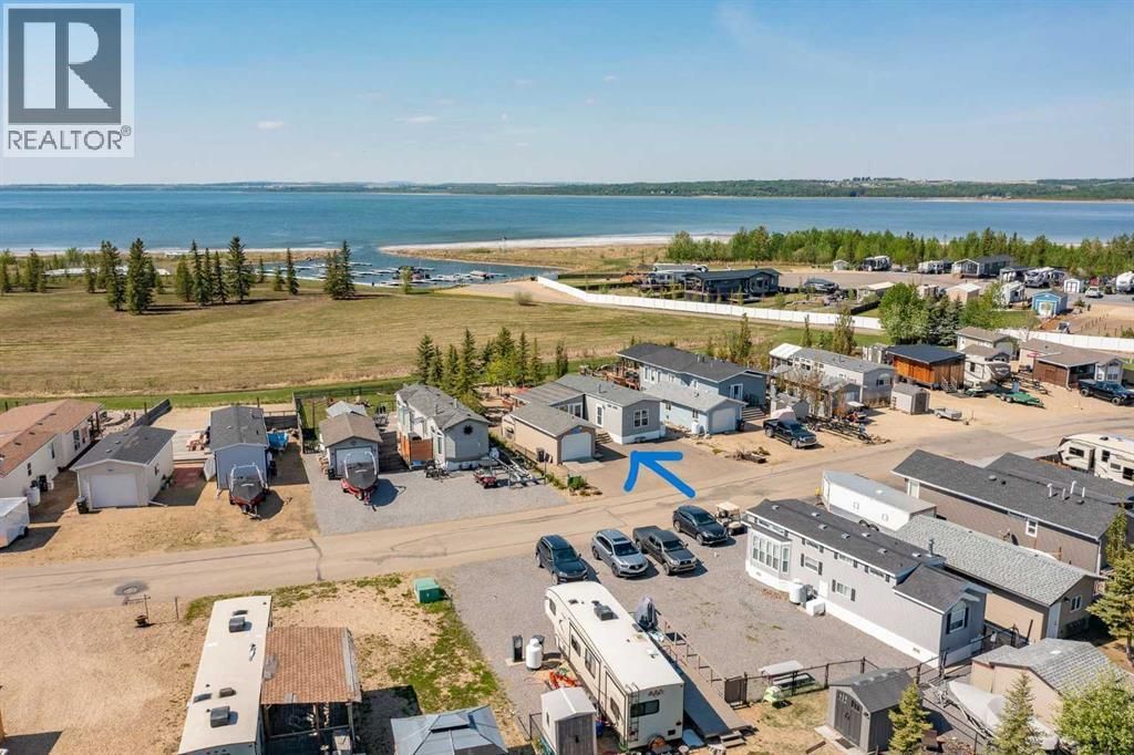 212, 10046 Township Road 422, Rural Ponoka County