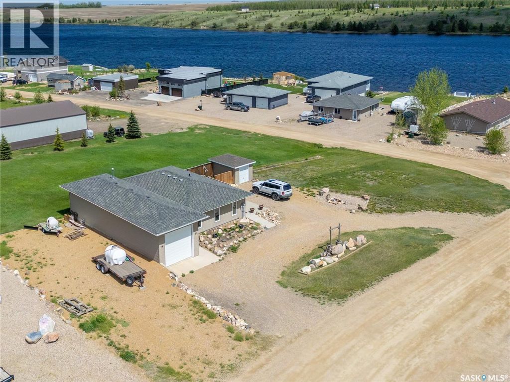11 Sunrise Boulevard, Arm Lake