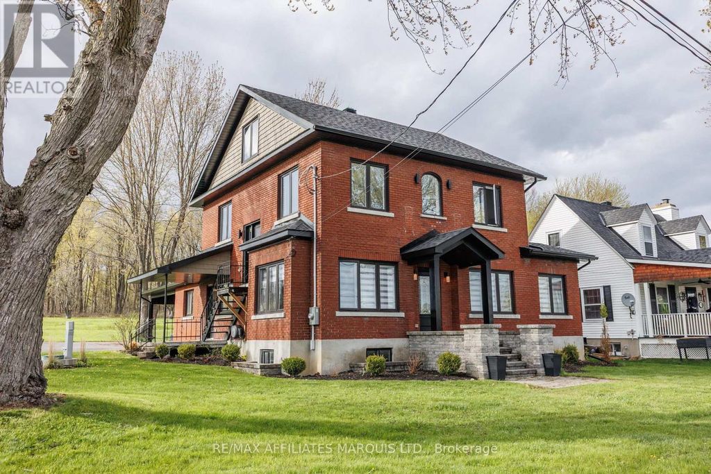 3314 Montreal Road, Cornwall