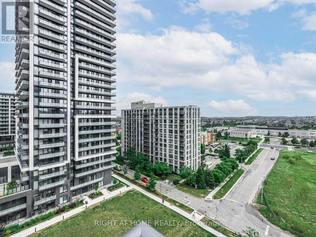 1010 - 65 Oneida Crescent, Richmond Hill (langstaff)