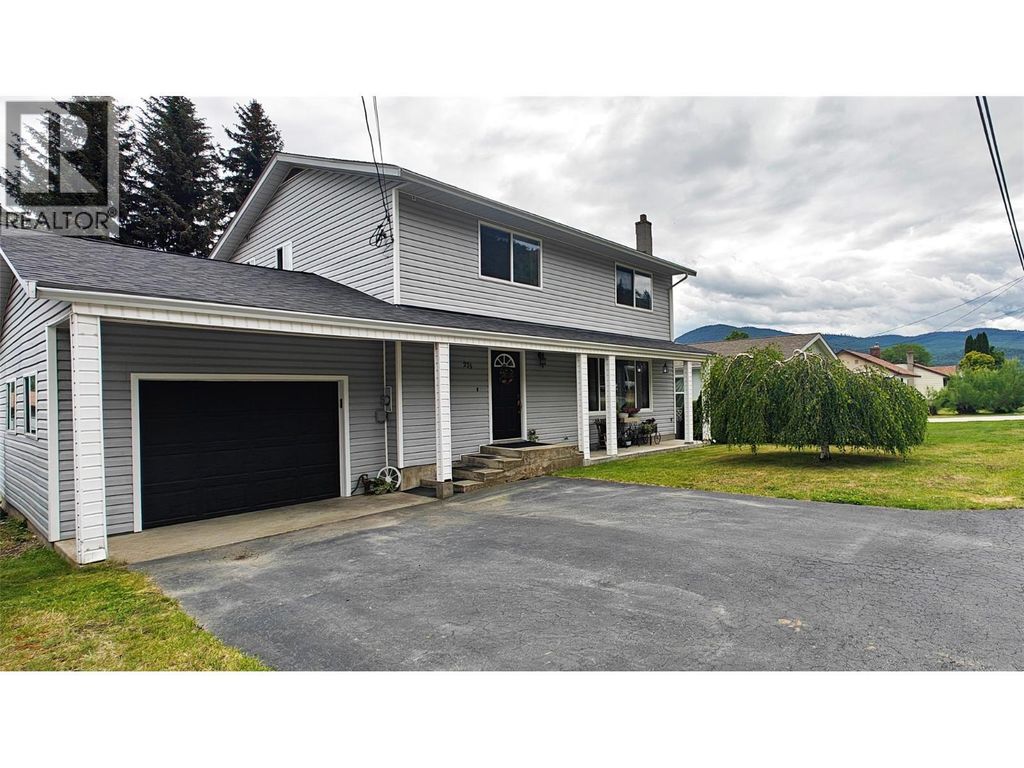 275 10th Avenue, Montrose