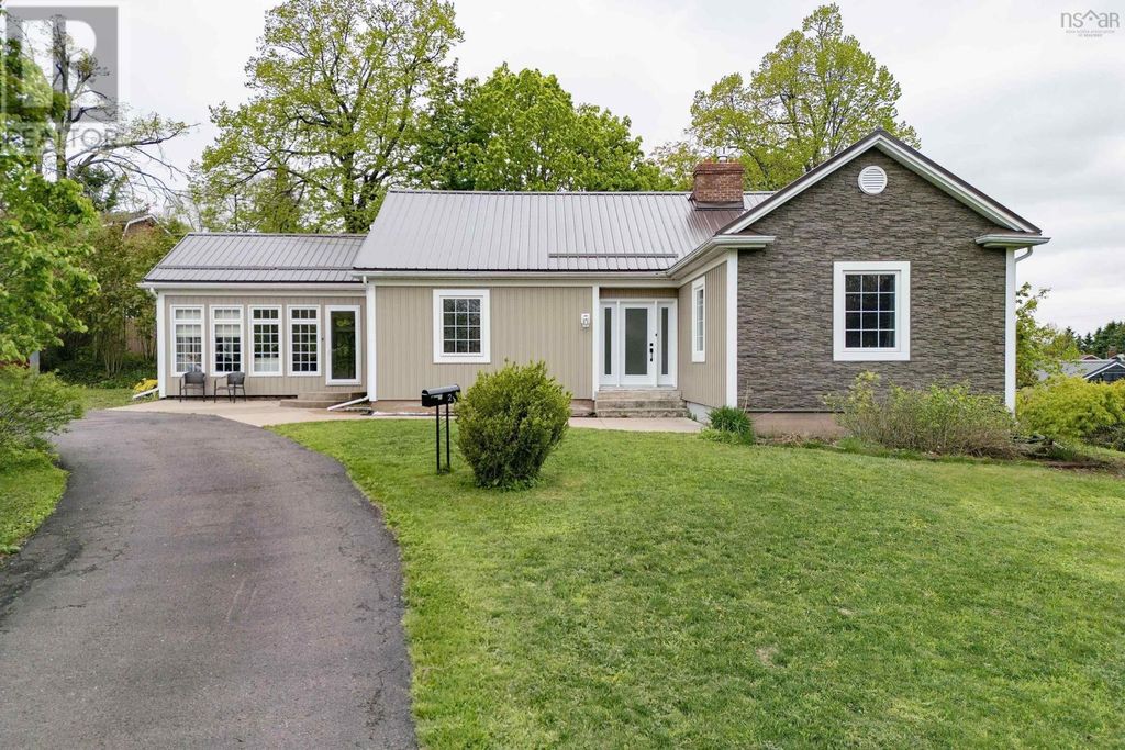 2 Lamy Street, Amherst