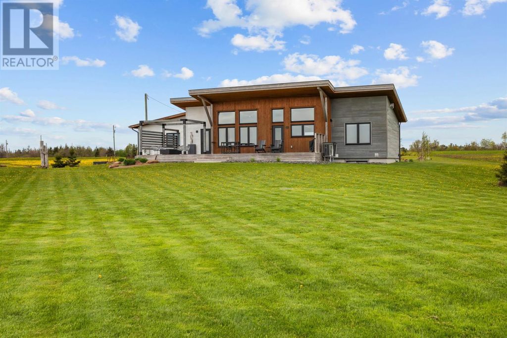 61 Battery Crescent, Georgetown